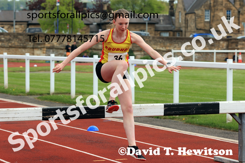 Steeplechase, 2026 Elswick Harriers Event, Wentworth, Hexham. Photo: David T. Hewitson/Sports for All Pics